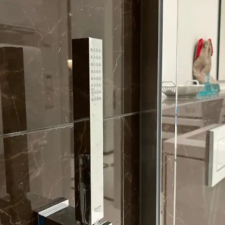 The Executive - Kirchberg Apartman *